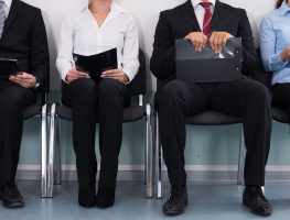 Como conseguir recolocação profissional apesar da crise