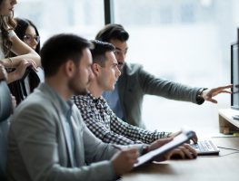 Quer entrar em um programa de trainee? Confira empresas com inscrições abertas!