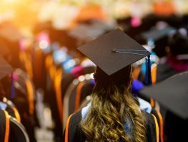 Como fazer uma pós-graduação pode te ajudar a avançar na carreira?