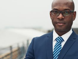 Racismo institucional: o que é e seu impacto no mercado de trabalho