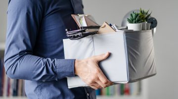 Pedir demissão na quarentena: riscos, direitos e como comunicar